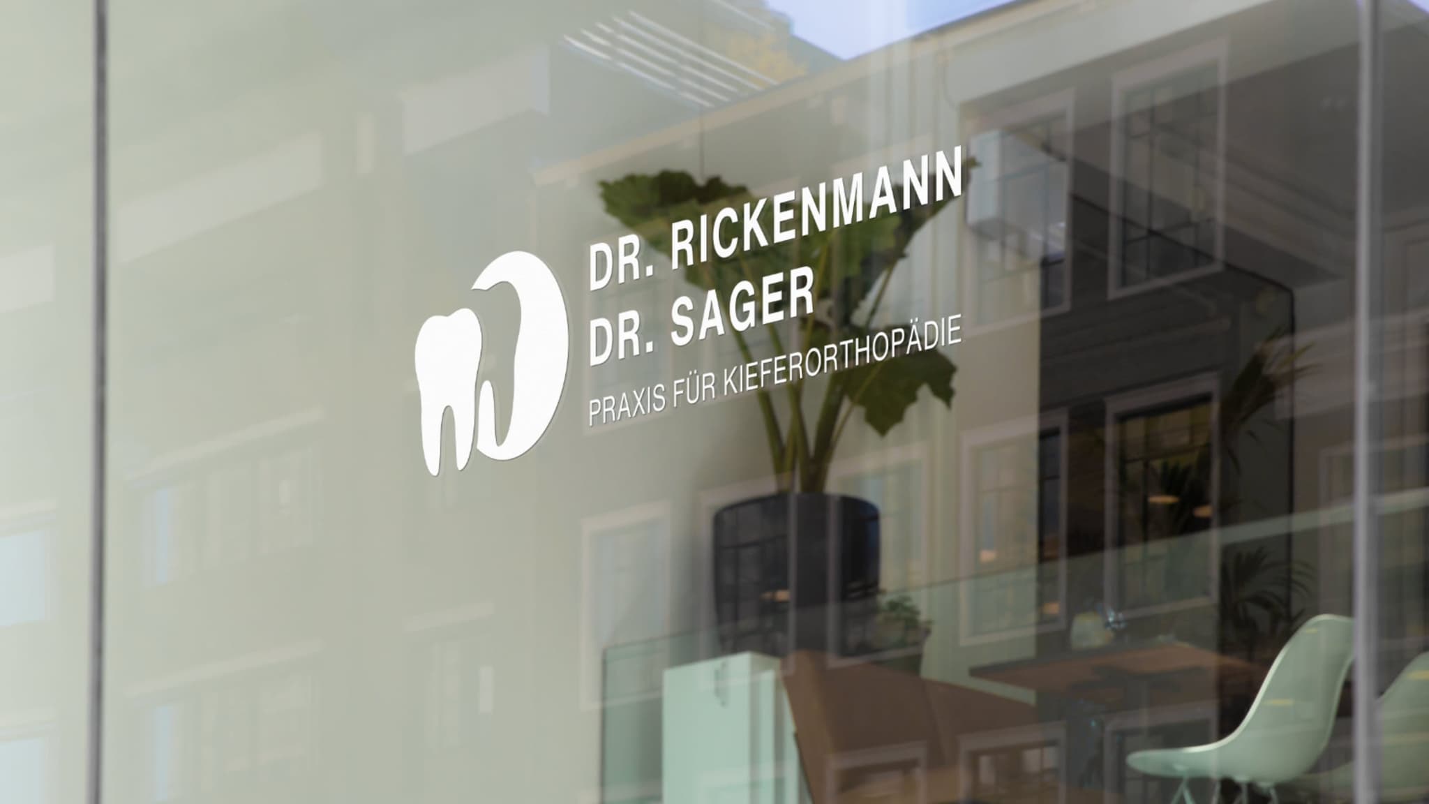 Beschriftung der Praxisräume